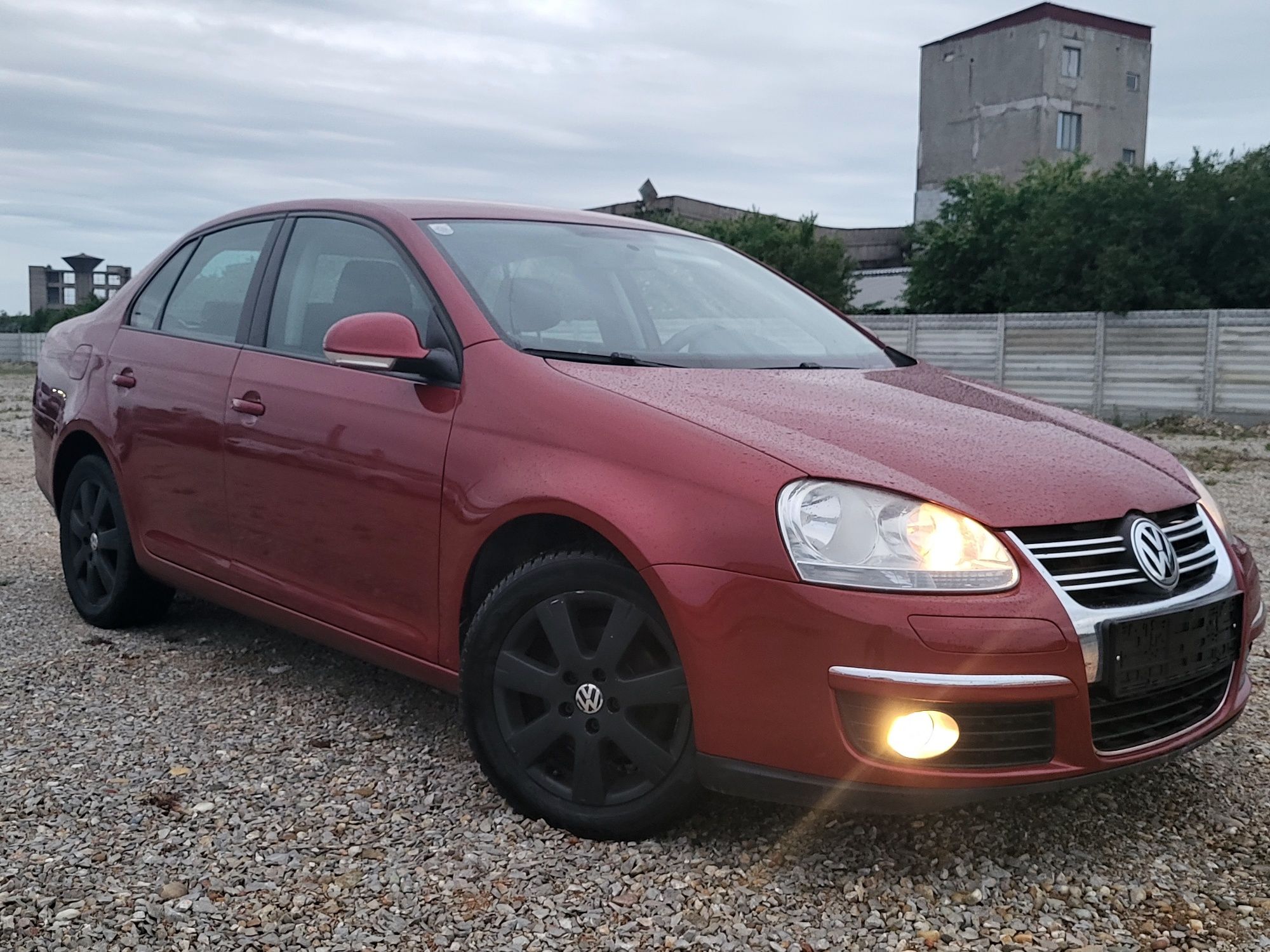 Jetta Anul 2010 Euro5 1.6 tdi 105cp Jante aluminiu Cauciucuri iarna