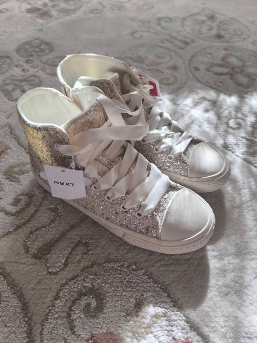 Ghete fete mărimea 33