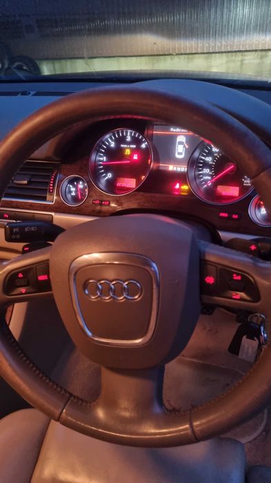 Audi a 8 volan dreapta