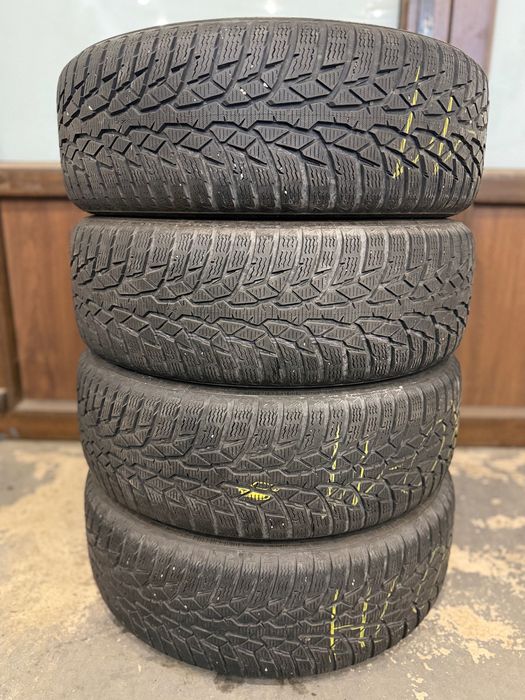 215/65/16 Nokian, iarna, stare foarte bună! Profil 6.5 mm