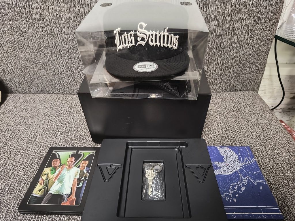 GTA 5 Collectors edition Box PS4