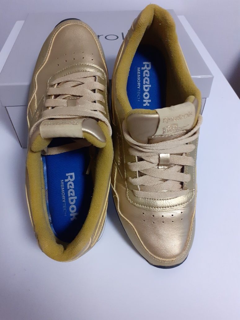 Adidași Reebok pentru femei M38