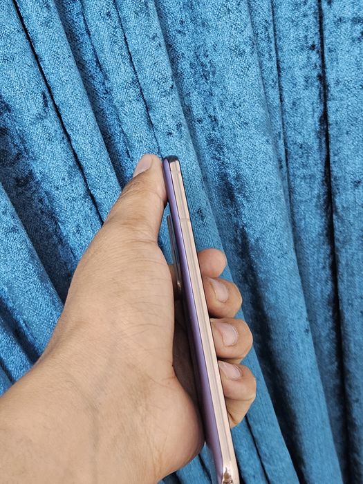Samsung S21  5G  8/256gb