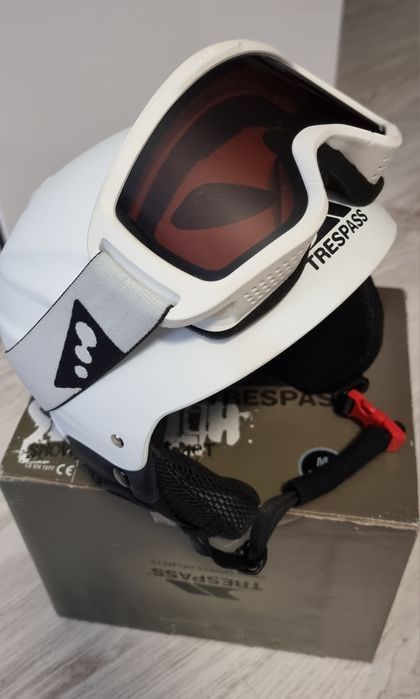 Vând casca schi/snowboard Trespass + Ochelari wedze
