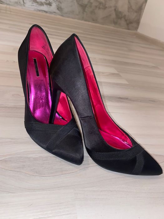 Pantofi stiletto