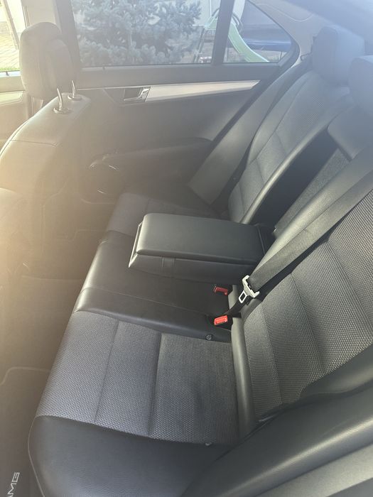 Vand  Mercedes-Benz C250,an fabricatie 2009,motorizare 2.2 CDI 204 CP