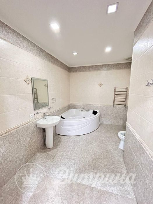 Продаётся 3-комнатная квартира, Новостройка Олтинтепа