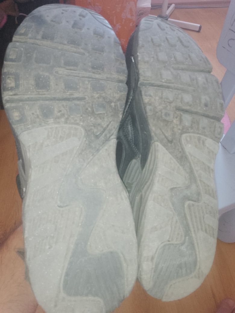 Nike  AIR  43 номер
