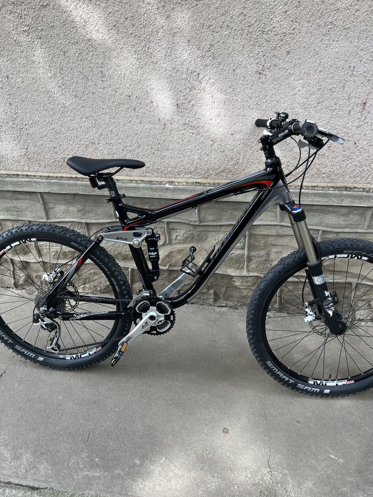 Bicicleta full suspension haibike