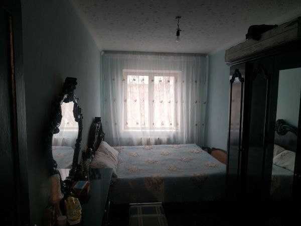 Продам свою квартиру кирпич 2в3/5/5 близко к метро Мирзо Улугбек