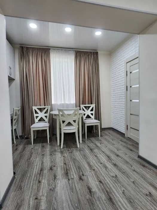 Продам 2х комнатную с ремонтом мебелью техникой Океан