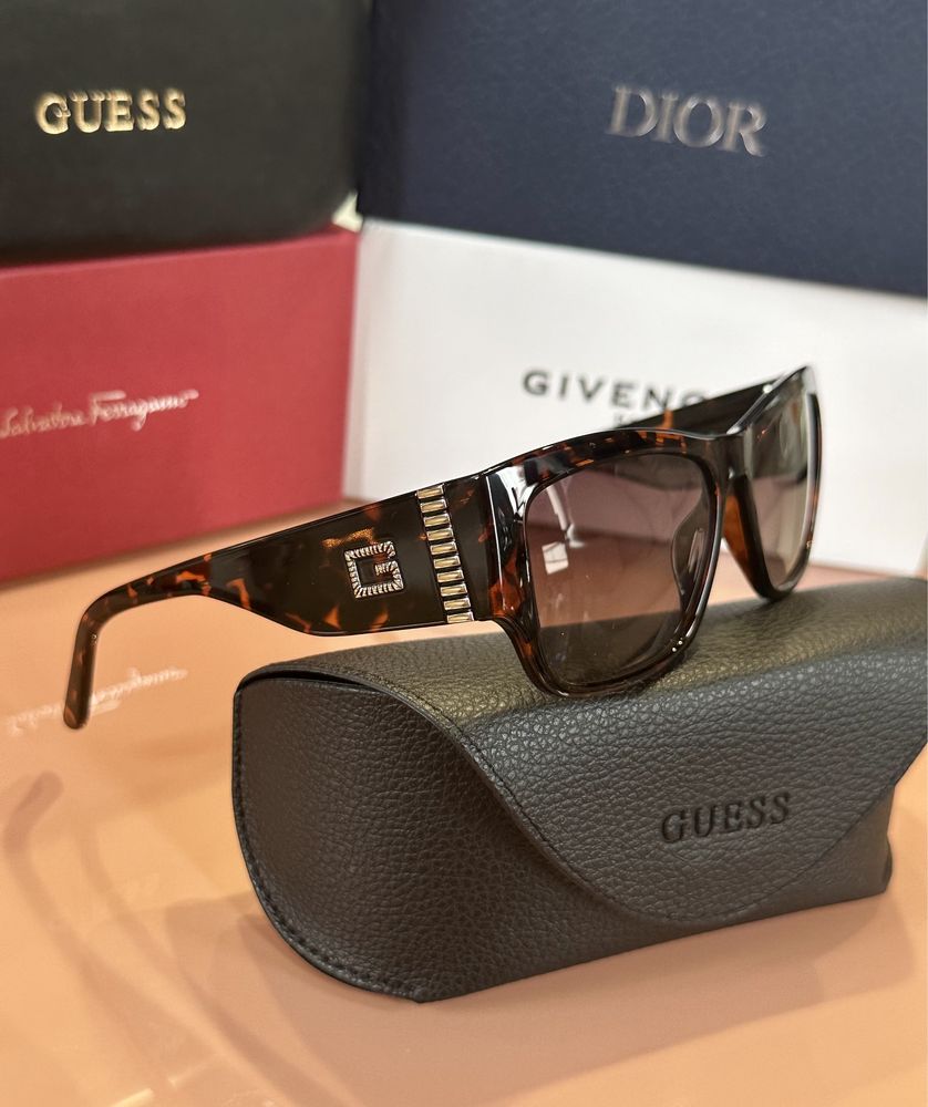 Дамски слънчеви очила Guess GU7623 намалени