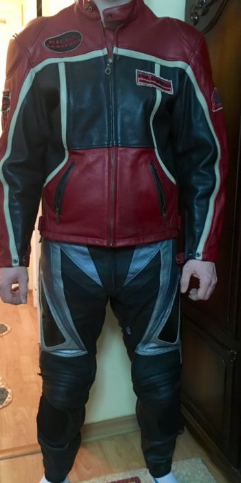 Costum de motor din piele