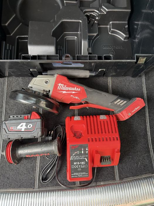 Milwaukee Fuel Ъглошлайф