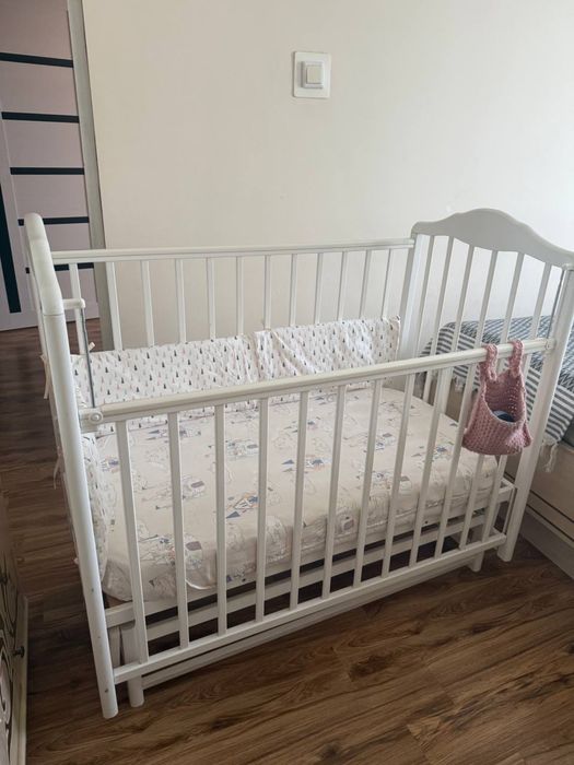 Детская кроватка из массива березы