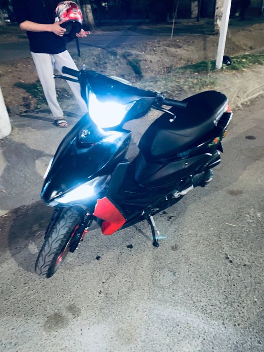 Skuter sotiladi srochno motor