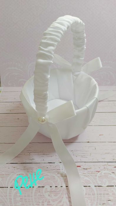 Сватбени аксесоари, кошнички, възглавнички за халки, венчета, гривни