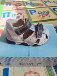 Продам детские сандали, ортопедические покупала за 15000, турецкие