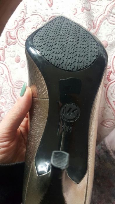 Pantofi aurii Michael Kors