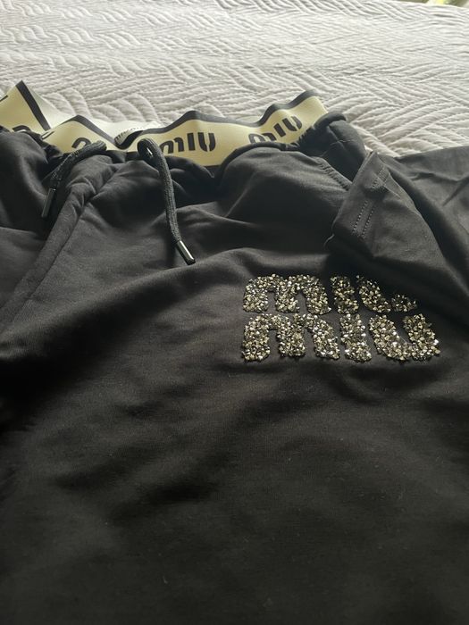 Чисто нов комплект miu miu