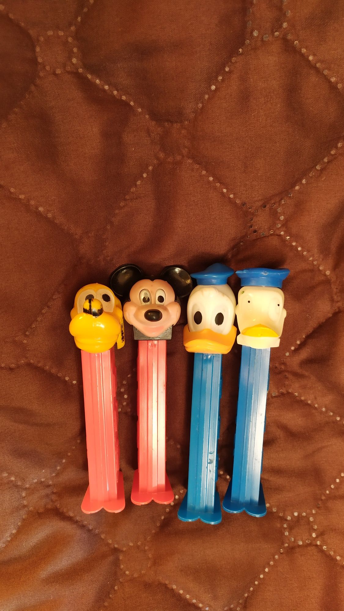 Продавам 4 играчки PEZ от 1990г.