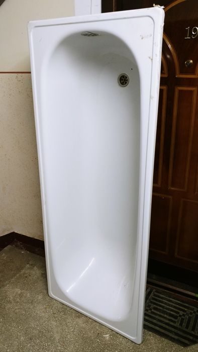 Vând vana din tabla