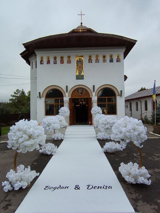 Închiriez aranjamente florale/baloane pentru nunti,botezuri
