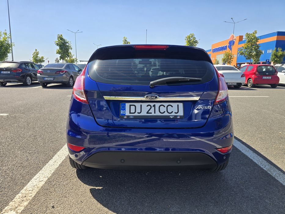 Ford Fiesta mk6, an 2015. Mașină personală si întreținută.