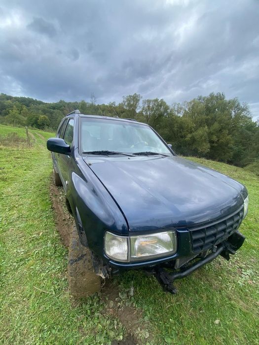 Vând Opel Frontera!