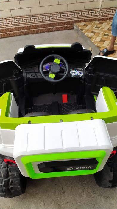 Bolalar uchun moshina  200 $