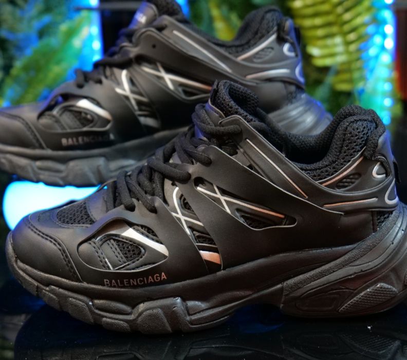 Нови маратонки Balenciaga track (36-44) Цвят- Черно
