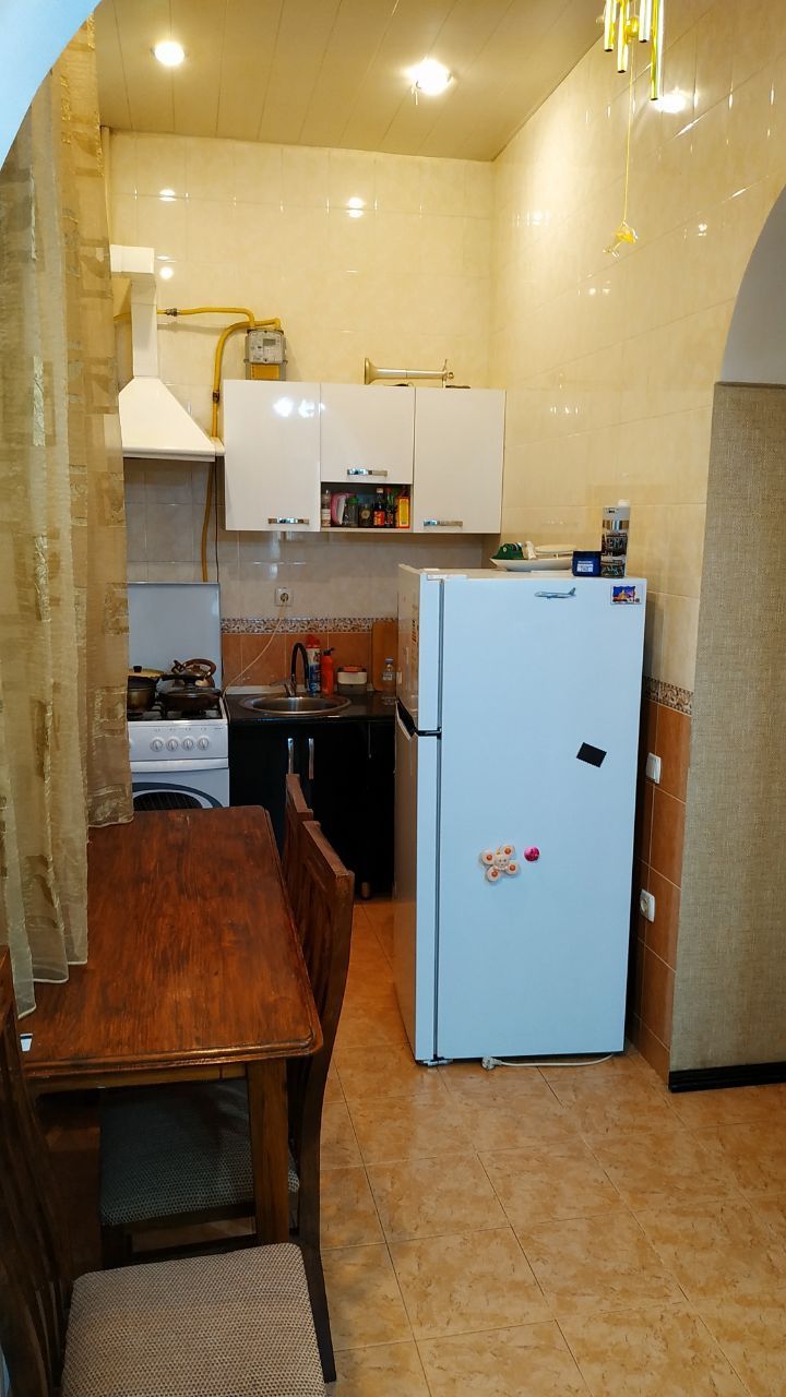 Продам 2 комнатную,Парк Бабура,Ракат махалля