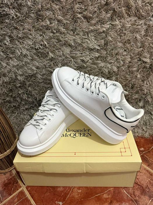 Adidasi Balenciaga, Versace, McQueen, Air Force 1