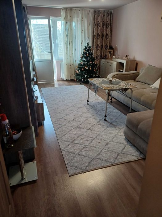 Vând  apartament 2camere in Sângeorgiu De Mures