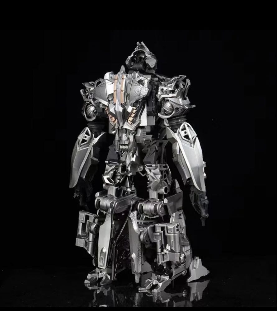 Robot Transformers MEGATRON, ediție din aliaj 21CM