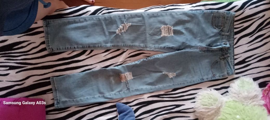Продам джинсы, не новые но в хорошем состоянии