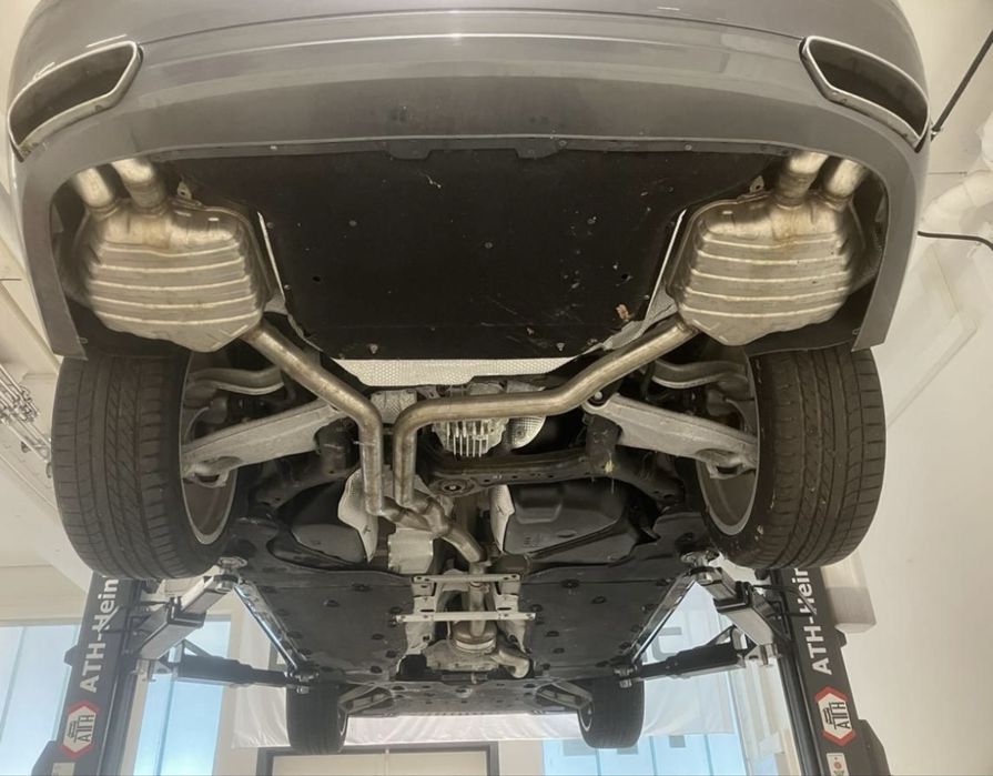 Audi A8 3.0 TDI на части