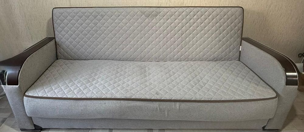 Диван  продается