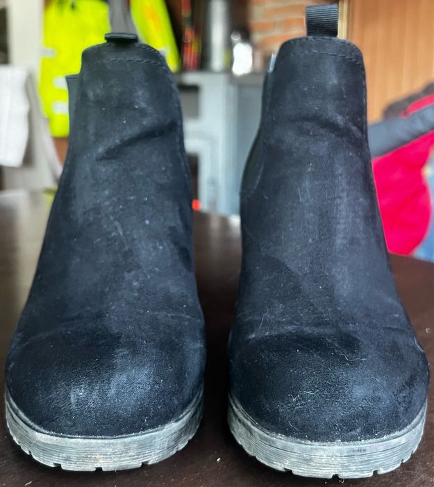 Botine scurte cu toc