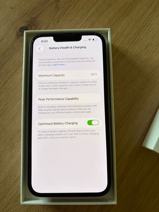 iPhone 13, 128GB с гаранция.