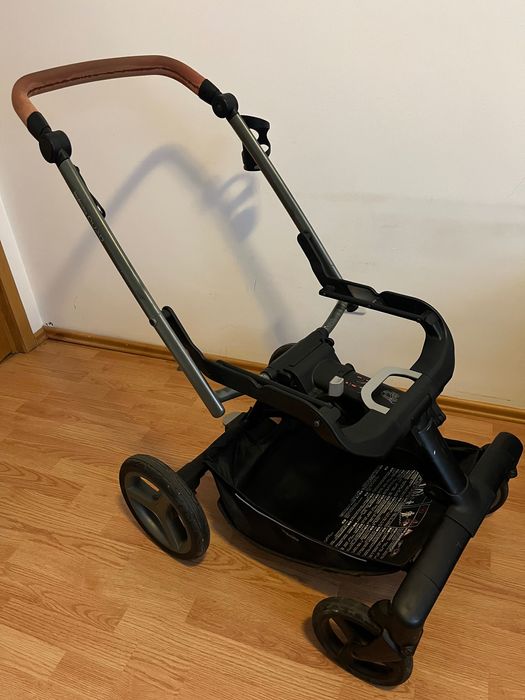 Carucior 3 in 1 Inglesina Quad cu baza Isofix si kit auto landou