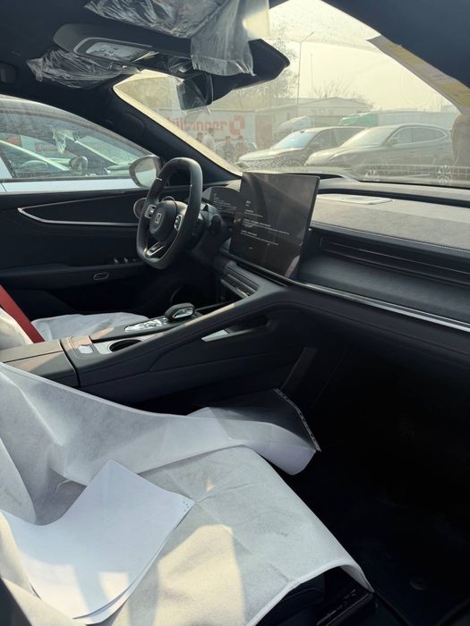 Zeekr 001 рейсталинг