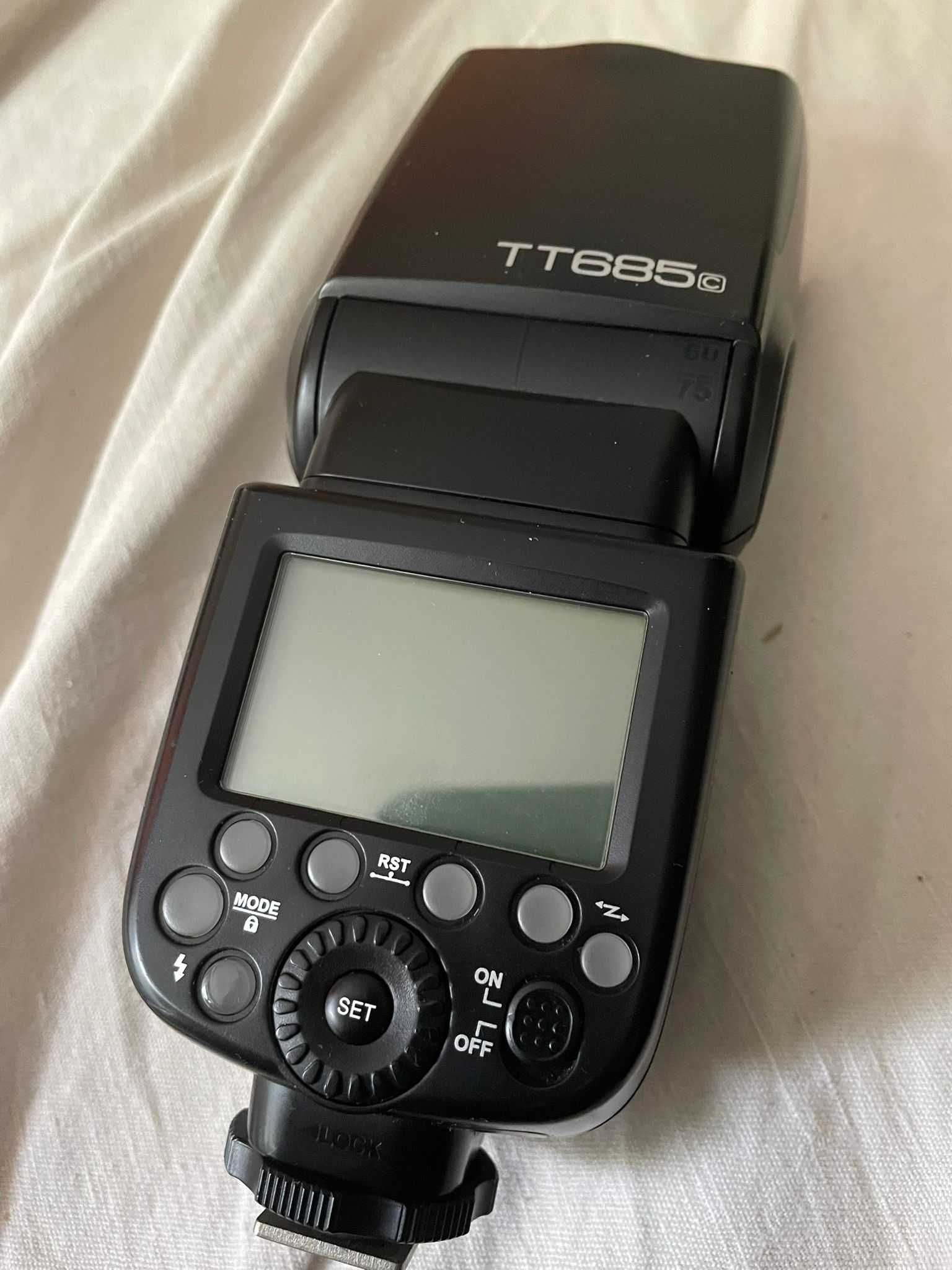 Blit Godox TT685C TTL pentru Canon