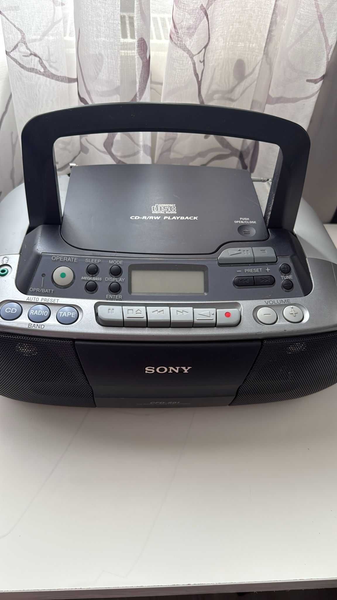 Radiocasetofon cu cd Sony cfd s01