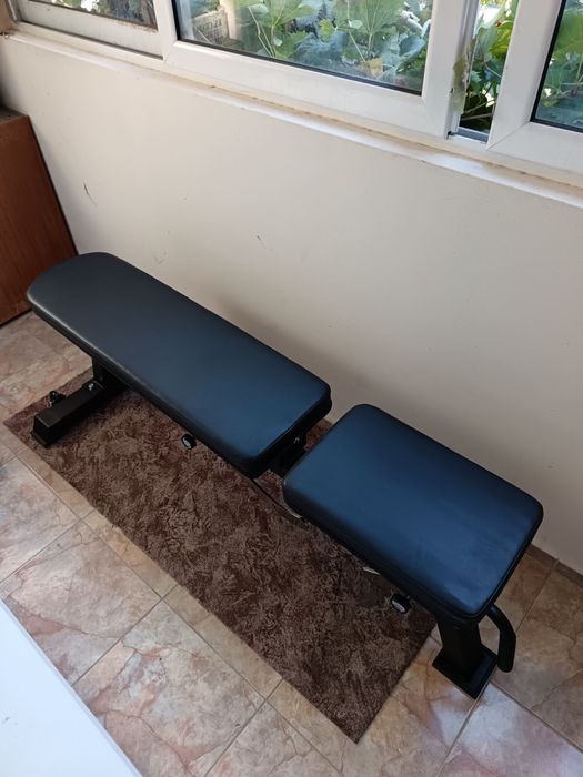 Продавам лежанка