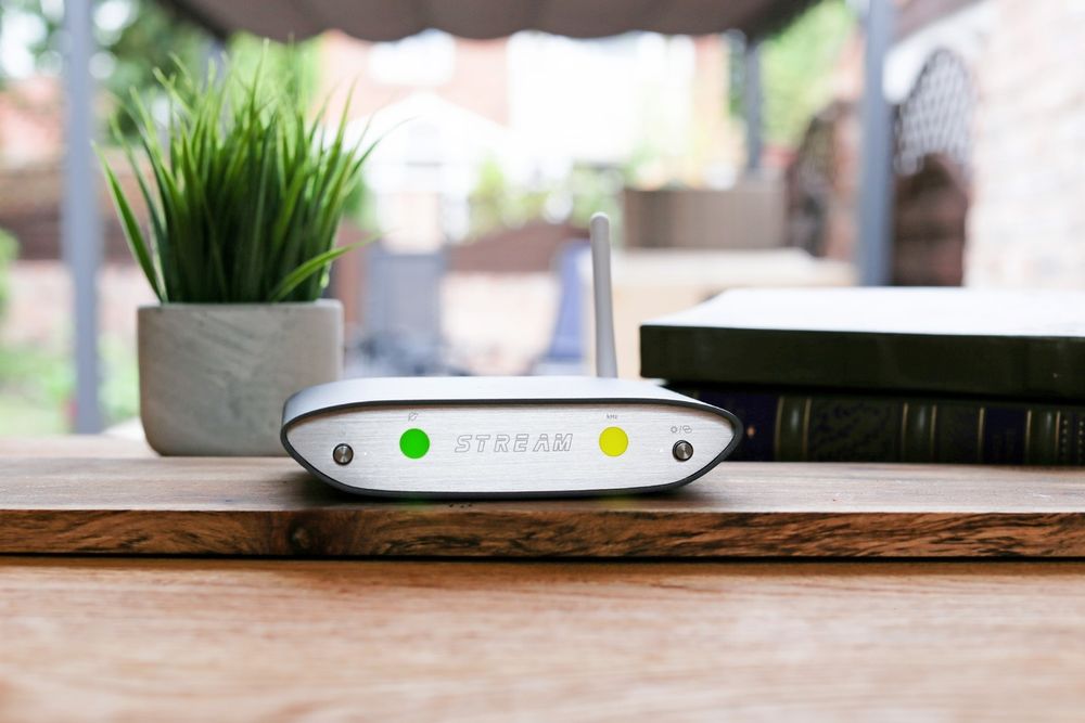 Ifi Zen Stream + sursa alimentare Topping P50, în garanție.