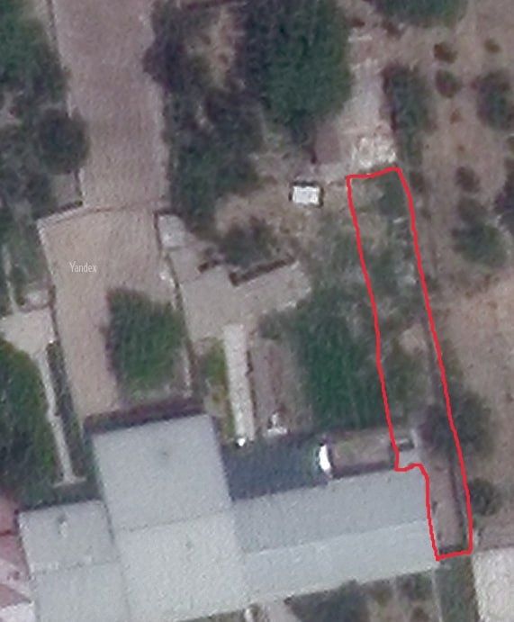 YER SOTILADI. YANGI UZBga 3 km yetmasdan DO'RMONdan pasroda. Tinch joy