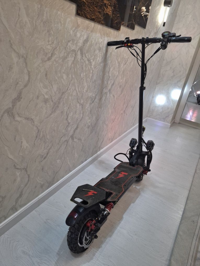 Срочно продаётся Электросамокат 2000w