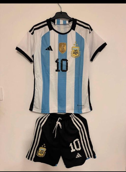 Costum sport mărimea :22,24,26,28