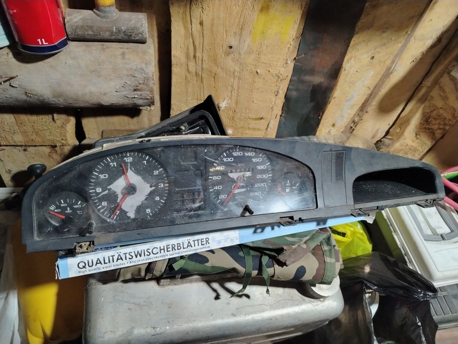 Щиток приборов ауди 100с4